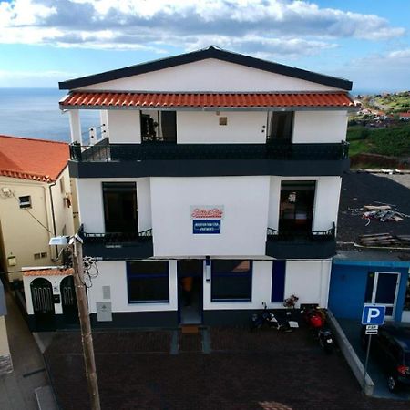 Апартаменты Mountain View Star Estreito Da Calheta Экстерьер фото