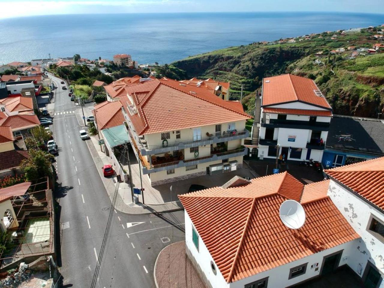 Апартаменты Mountain View Star Estreito Da Calheta Экстерьер фото